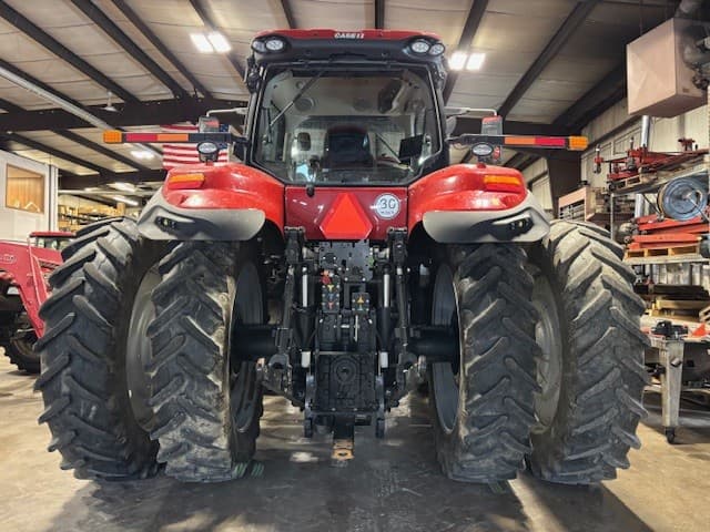 Image of Case IH Magnum 340 equipment image 4