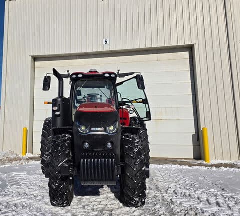 Image of Case IH Magnum 200 equipment image 4