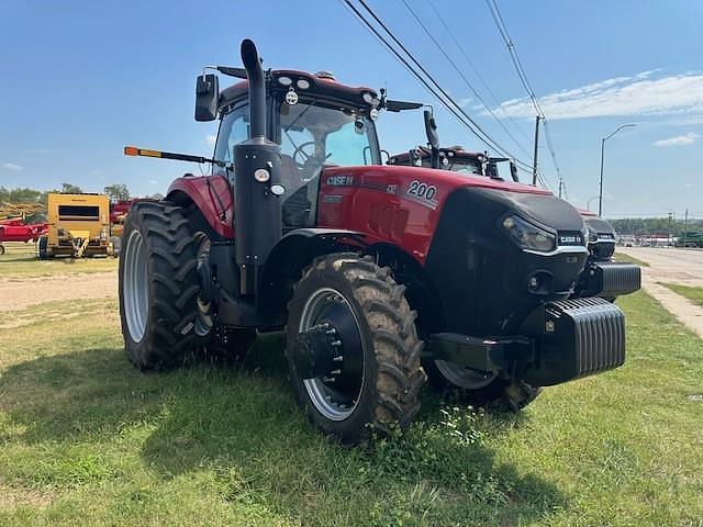 Image of Case IH Magnum 200 equipment image 4