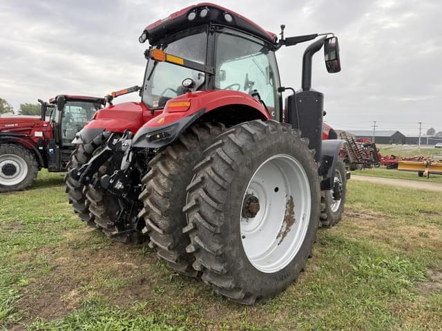 Image of Case IH Magnum 220 equipment image 3