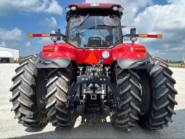 Image of Case IH Magnum 240 equipment image 3