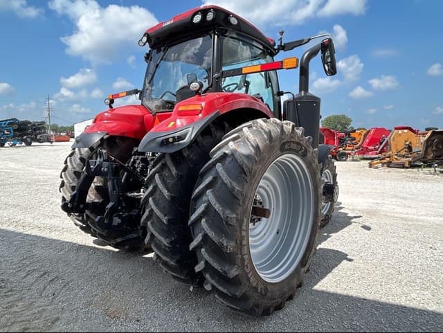 Image of Case IH Magnum 240 equipment image 2