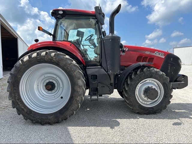 Image of Case IH Magnum 240 equipment image 1