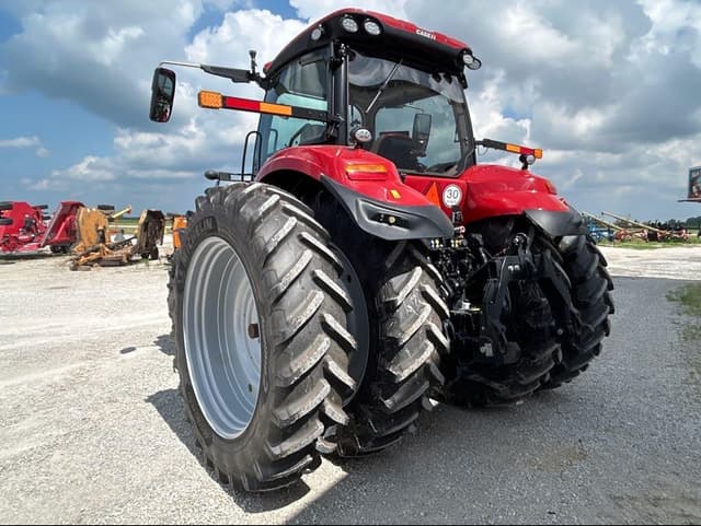 Image of Case IH Magnum 240 equipment image 4