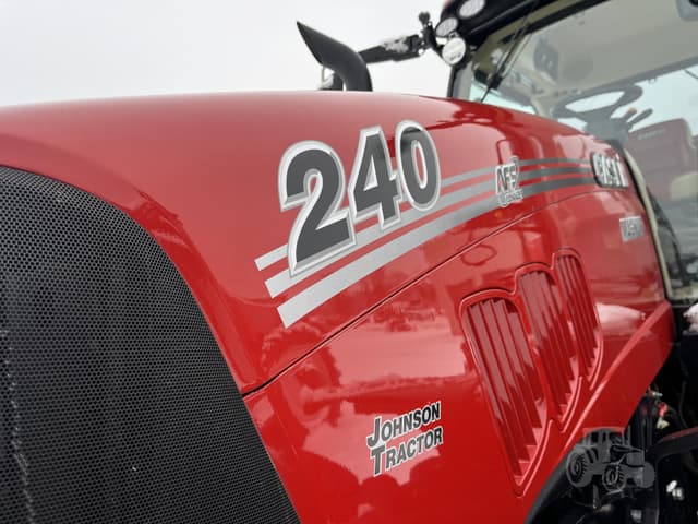 Image of Case IH Magnum 240 equipment image 2