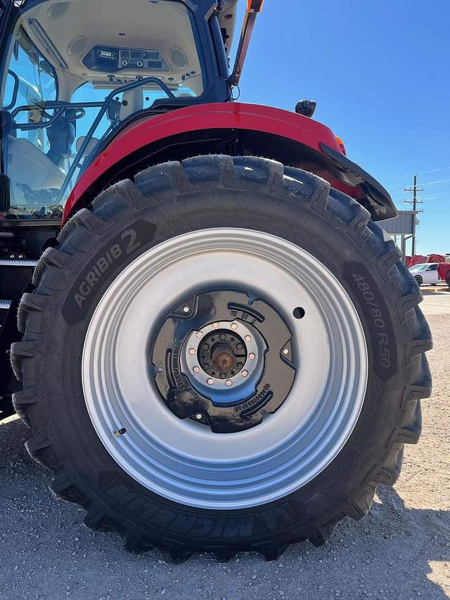 Image of Case IH Magnum 250 equipment image 4