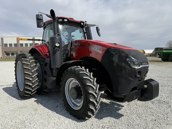 Image of Case IH Magnum 250 equipment image 2