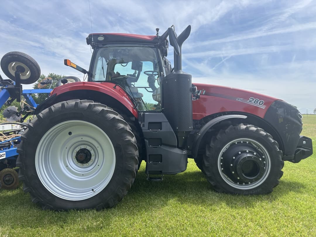 Image of Case IH Magnum 280 Primary image