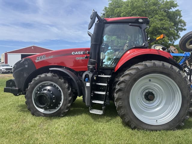 Image of Case IH Magnum 280 equipment image 4