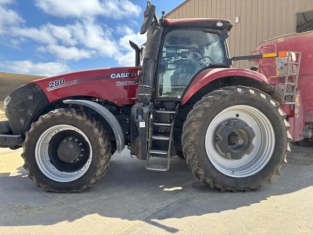 Image of Case IH Magnum 280 equipment image 3