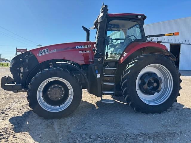 Image of Case IH Magnum 280 equipment image 1