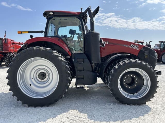 Image of Case IH Magnum 280 equipment image 1