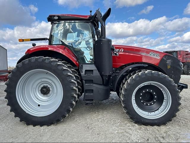 Image of Case IH Magnum 280 equipment image 1