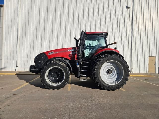 Image of Case IH Magnum 280 equipment image 1