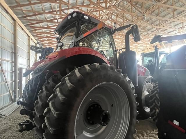 Image of Case IH Magnum 310 equipment image 3