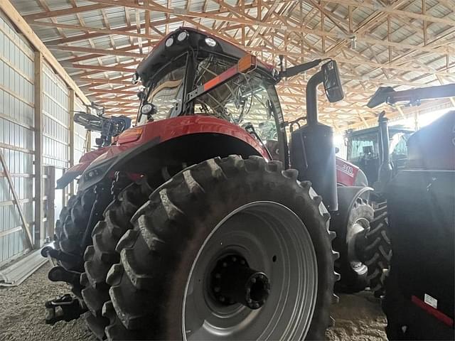 Image of Case IH Magnum 310 equipment image 3