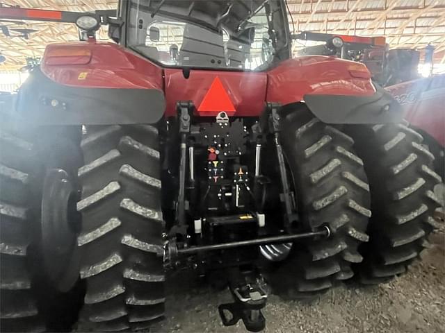 Image of Case IH Magnum 310 equipment image 4