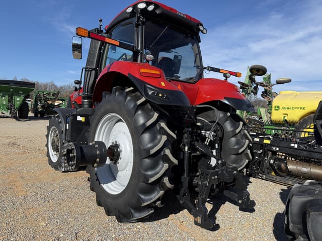 Image of Case IH Magnum 310 equipment image 4