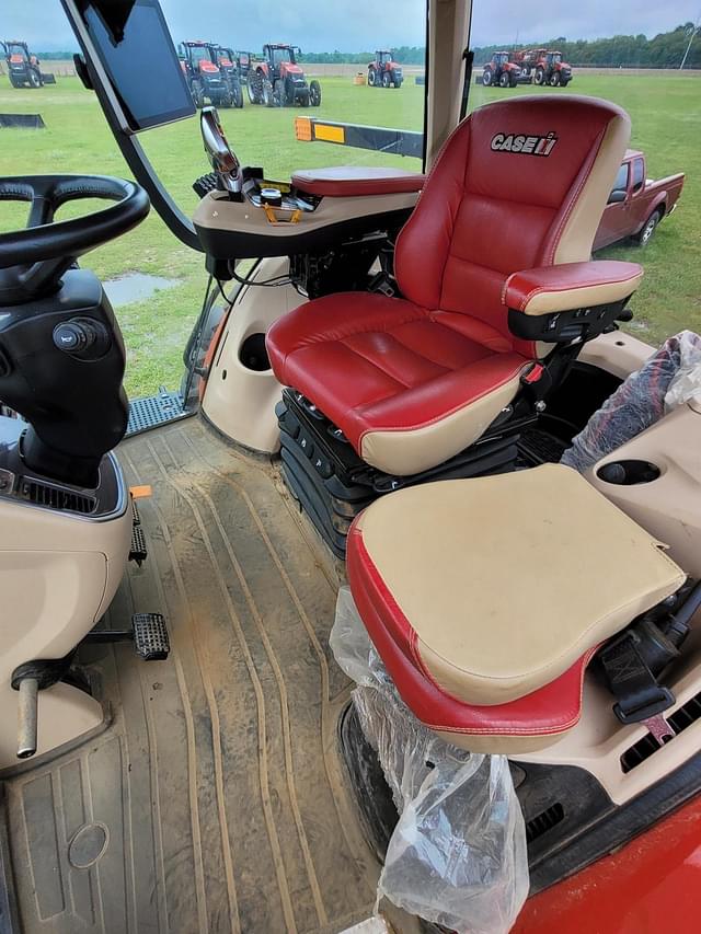 Image of Case IH Magnum 310 equipment image 3