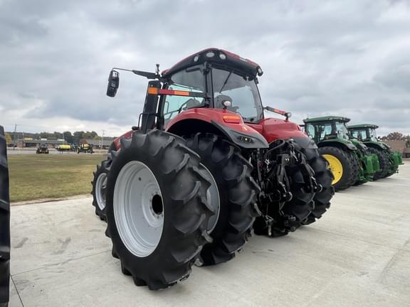 Image of Case IH Magnum 310 equipment image 4