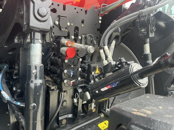 Image of Case IH Magnum 310 equipment image 4
