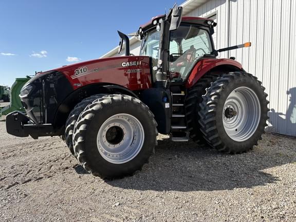 Image of Case IH Magnum 310 equipment image 2