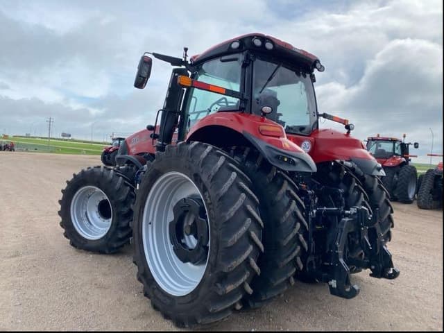 Image of Case IH Magnum 310 equipment image 2