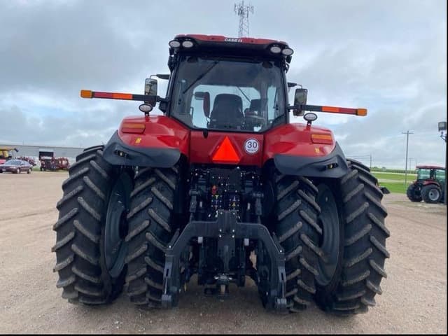 Image of Case IH Magnum 310 equipment image 3