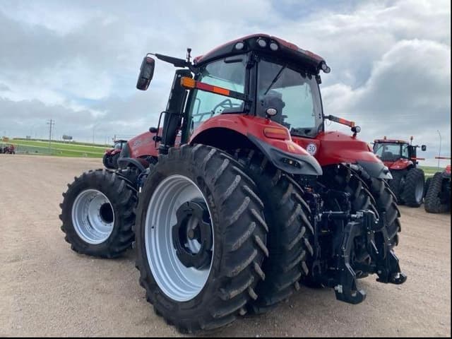 Image of Case IH Magnum 310 equipment image 2