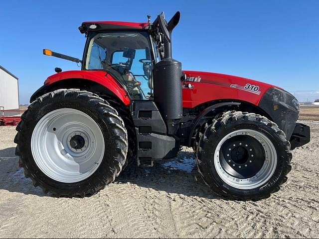 Image of Case IH Magnum 310 equipment image 1