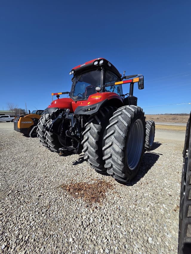 Image of Case IH Magnum 310 equipment image 3