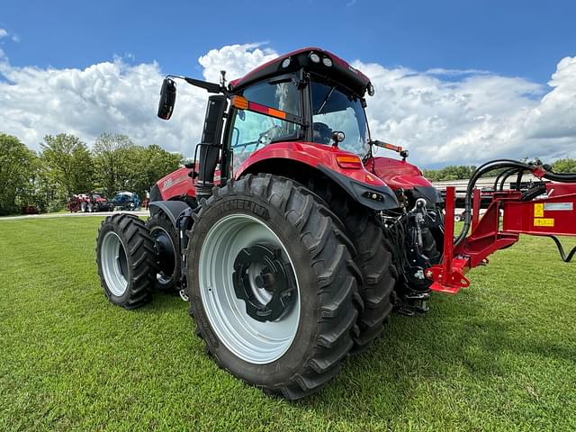 Image of Case IH Magnum 310 equipment image 4