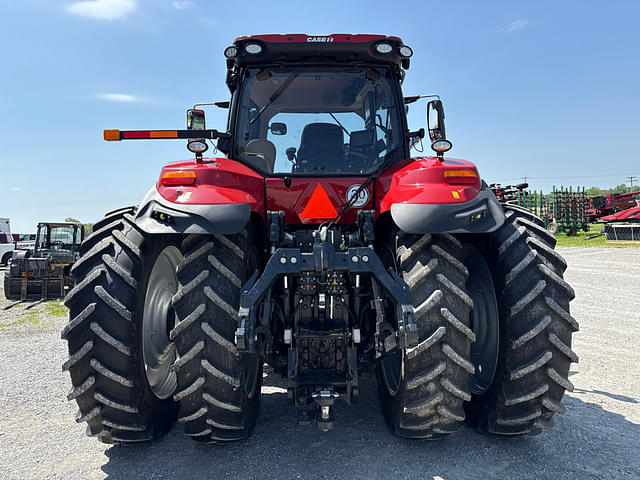 Image of Case IH Magnum 310 equipment image 3