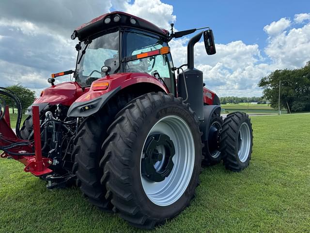 Image of Case IH Magnum 310 equipment image 2