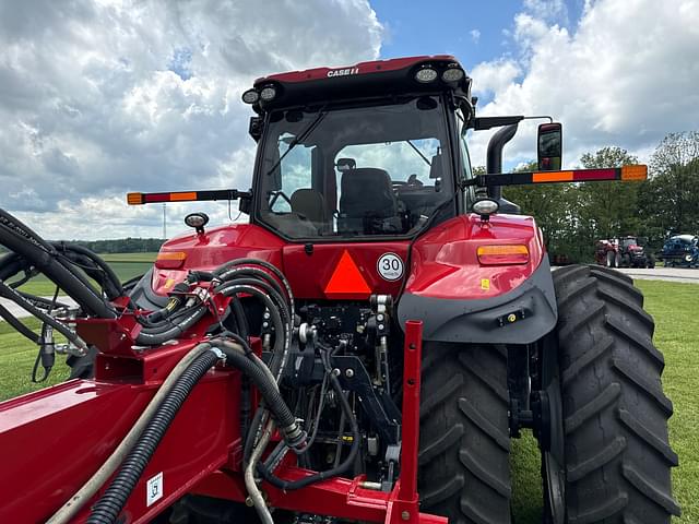 Image of Case IH Magnum 310 equipment image 3