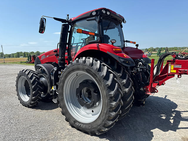 Image of Case IH Magnum 310 equipment image 4