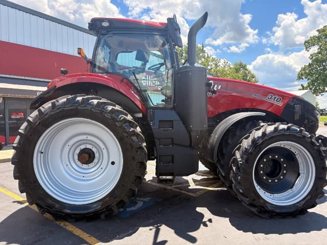 Image of Case IH Magnum 310 equipment image 4