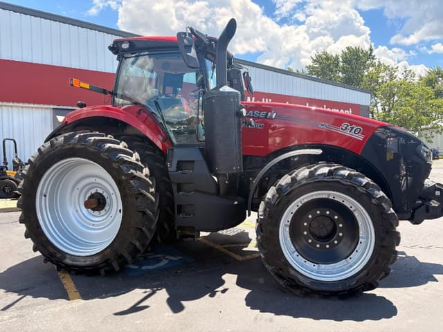 Image of Case IH Magnum 310 equipment image 3