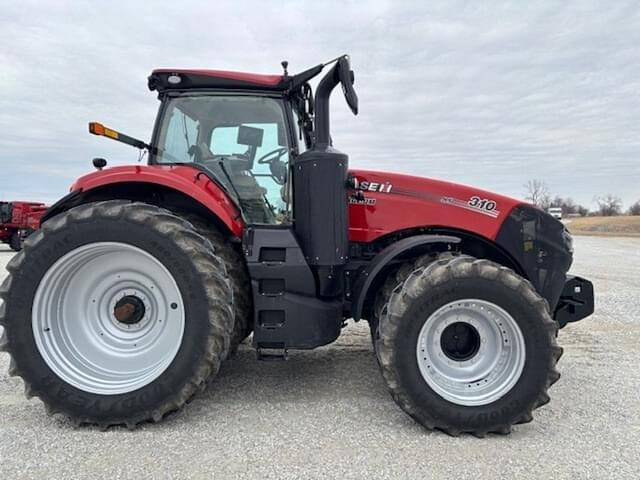 Image of Case IH Magnum 310 equipment image 3