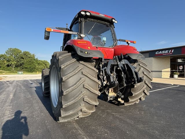 Image of Case IH Magnum 340 equipment image 2