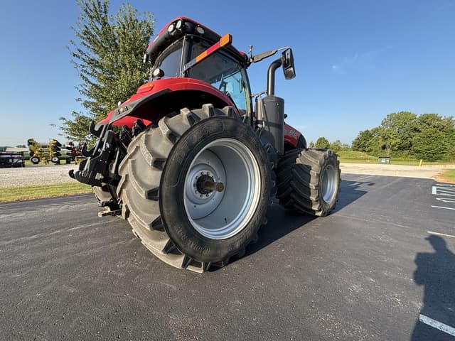 Image of Case IH Magnum 340 equipment image 3