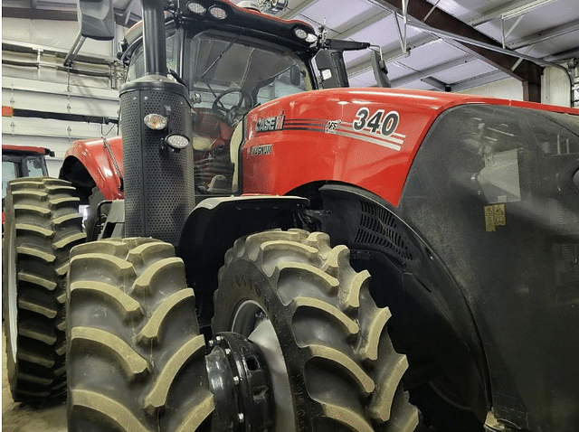 Image of Case IH Magnum 340 equipment image 1