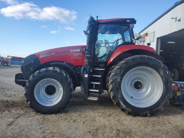 Image of Case IH Magnum 340 equipment image 4