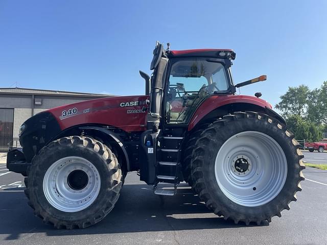 Image of Case IH Magnum 340 equipment image 2