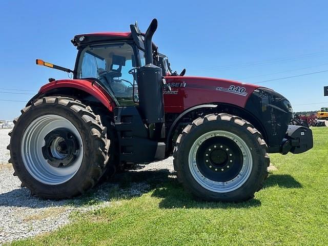 Image of Case IH Magnum 340 equipment image 4