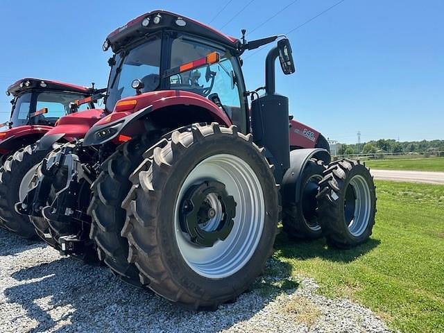 Image of Case IH Magnum 340 equipment image 3