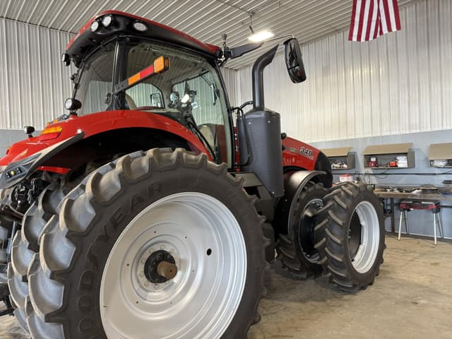 Image of Case IH Magnum 340 equipment image 4