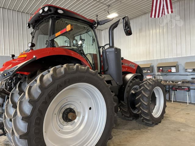 Image of Case IH Magnum 340 equipment image 4