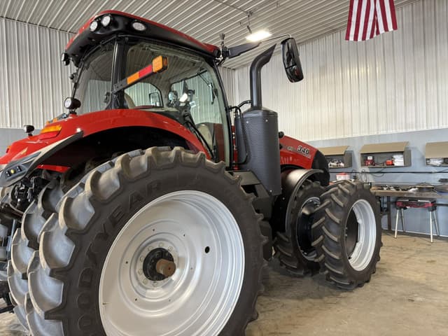 Image of Case IH Magnum 340 equipment image 4
