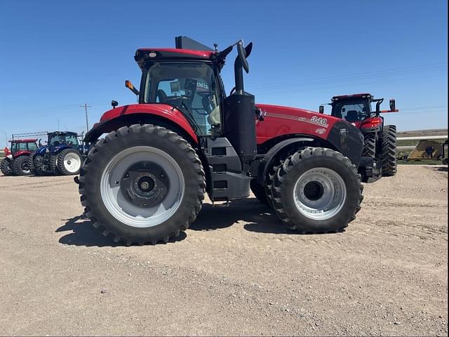 Image of Case IH Magnum 340 equipment image 1